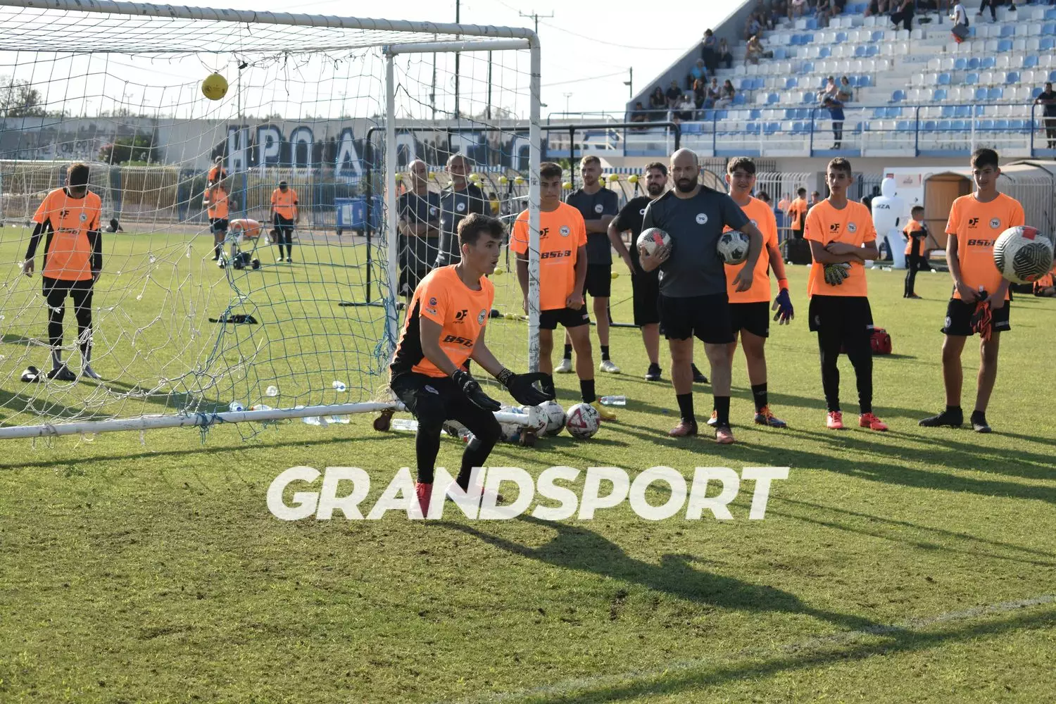 Ά&nu;&omicron;&iota;&xi;&alpha;&nu; &omicron;&iota; &epsilon;&gamma;&gamma;&rho;&alpha;&phi;έ&sigmaf; &gamma;&iota;&alpha; &tau;&omicron; 4th TG Elite Summer Camp by Dias Galerakis (vid)