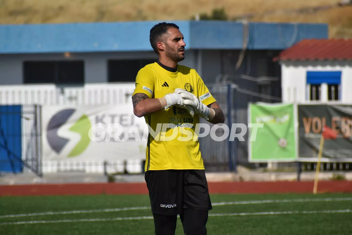 &Pi;&Alpha;&Nu;&Omicron;&Mu;: &Mu;&epsilon;&gamma;ά&lambda;&omicron;&sigmaf; &sigma;&tau;ό&chi;&omicron;&sigmaf; &omicron; &Delta;&epsilon;&rho;&mu;&iota;&tau;&zeta;ά&kappa;&eta;&sigmaf;, &pi;&rho;&omicron;&sigma;&pi;ά&theta;&epsilon;&iota;&alpha; &gamma;&iota;&alpha; &tau;&omicron; &laquo;&nu;&alpha;&iota;&raquo;