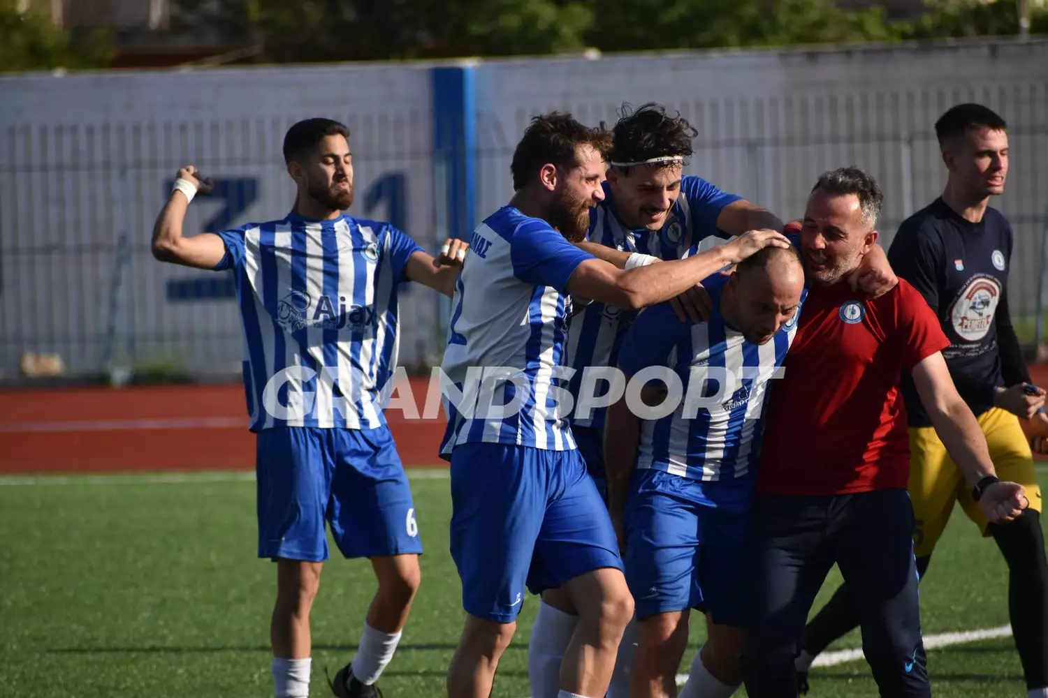 Ποινή κεκλεισμένων των θυρών στον Αίαντα Σαλαμίνας