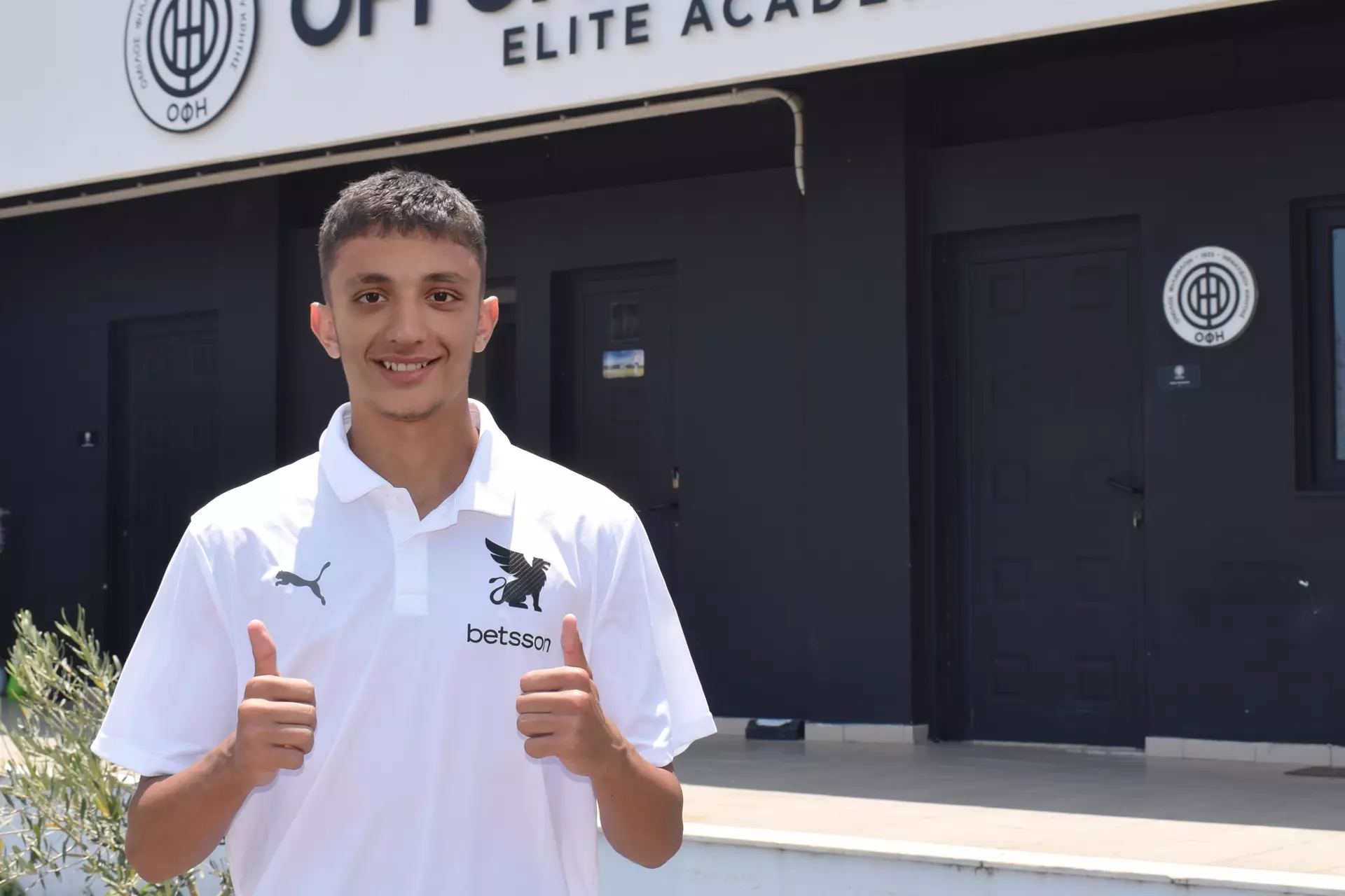 Επαγγελματικό ντεμπούτο για τον Π. Καινουργιάκη