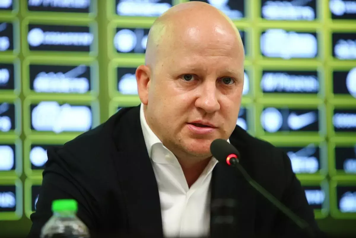 Συμπλήρωσε κάρτες ο Νίκολιτς – Εκτός πάγκου με ΟΦΗ