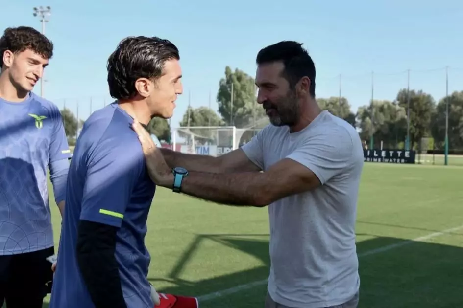 Ο Χρήστος Μανδάς συνάντησε τον Μπουφόν – «Μια από τις πιο ευτυχισμένες μέρες της ζωής μου»