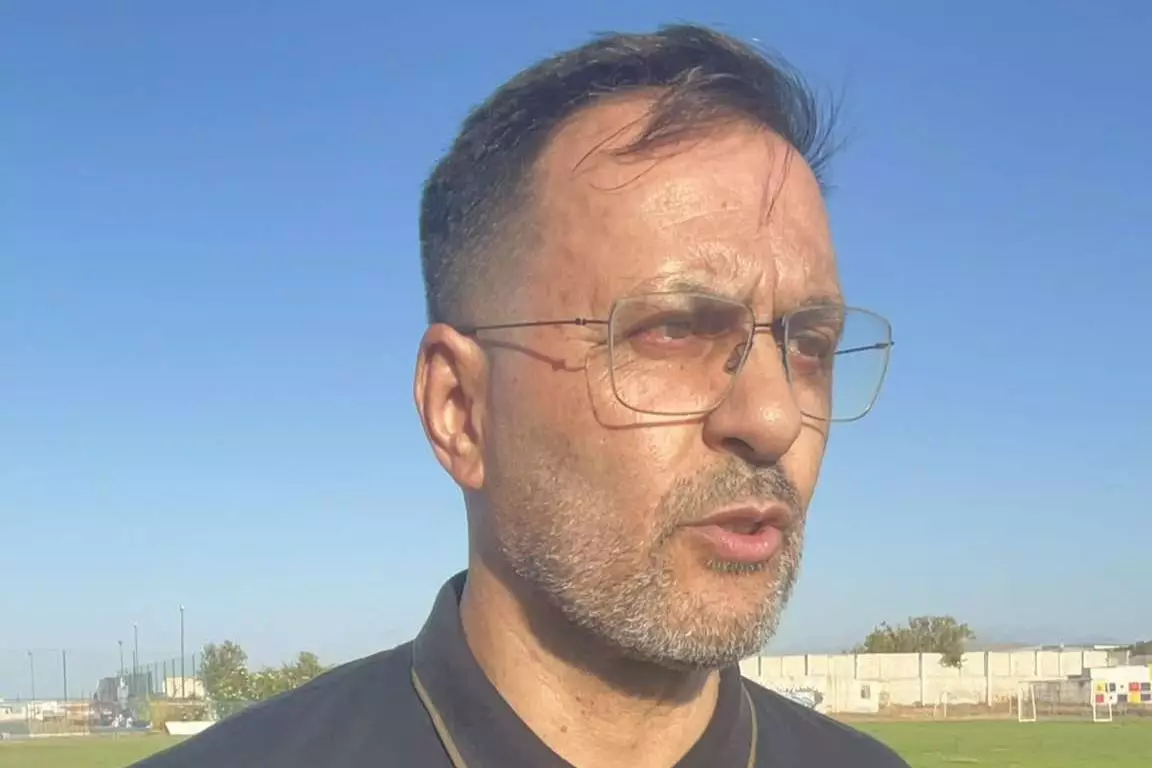 &Beta;. &Chi;&omega;&rho;&alpha;ΐ&tau;&eta;&sigmaf;: &laquo;&Kappa;&alpha;&lambda;ώ ό&lambda;&omicron;&upsilon;&sigmaf; ά&mu;&epsilon;&sigma;&alpha; &sigma;&epsilon; &gamma;&epsilon;&nu;. &sigma;&upsilon;&nu;έ&lambda;&epsilon;&upsilon;&sigma;&eta; &gamma;&iota;&alpha; &nu;&alpha; &lambda;&upsilon;&theta;&omicron;ύ&nu; ό&lambda;&alpha; &tau;&alpha; &gamma;&kappa;&rho;ί&zeta;&alpha;&raquo;