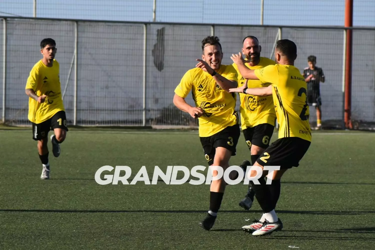 Ιδανικό ντεμπούτο Κομνηνού με δύο γκολ και πρώτη νίκη για ΑΕΚ!