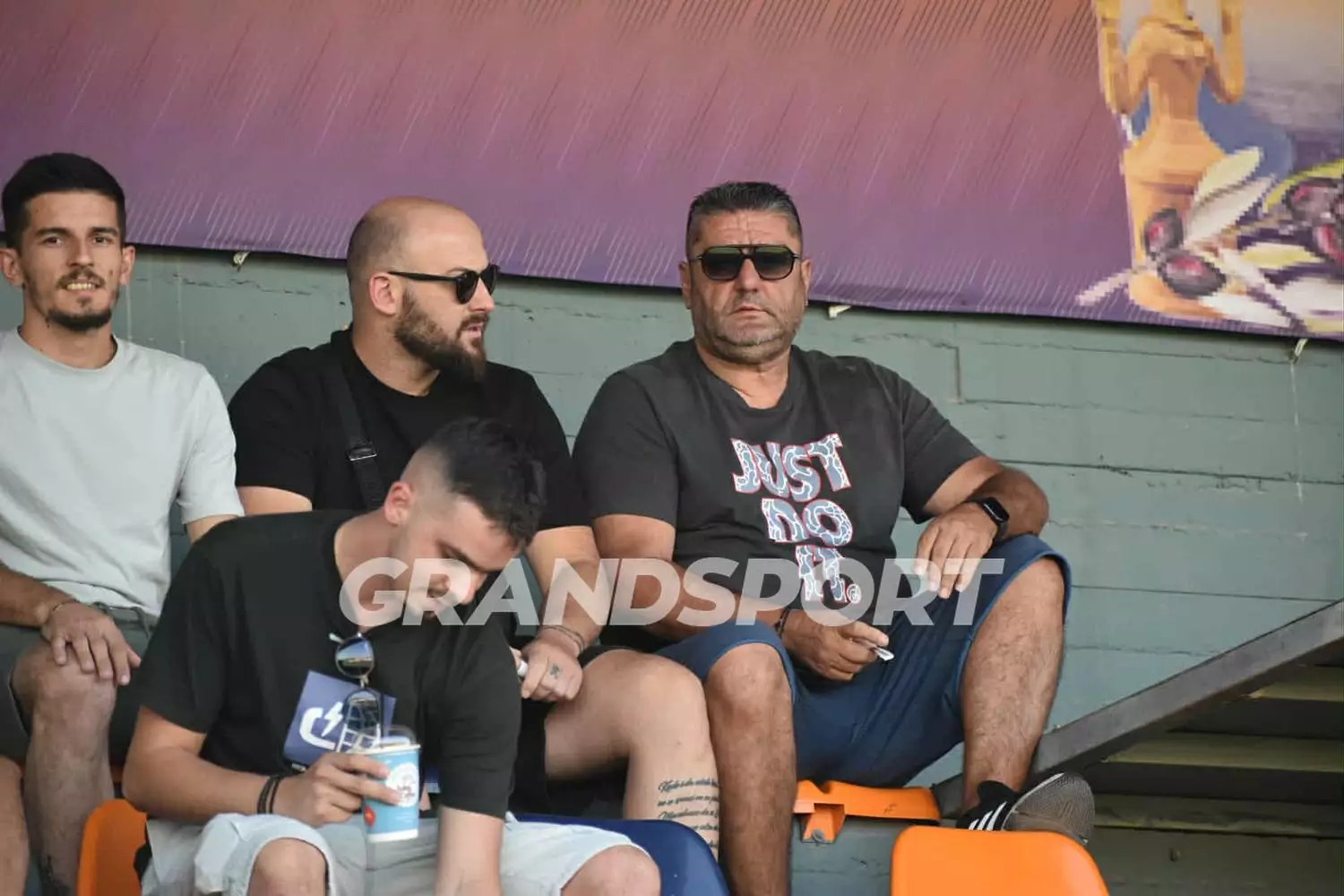 Γέμισε με κόσμο το γήπεδο του Αλμυρού (pics)