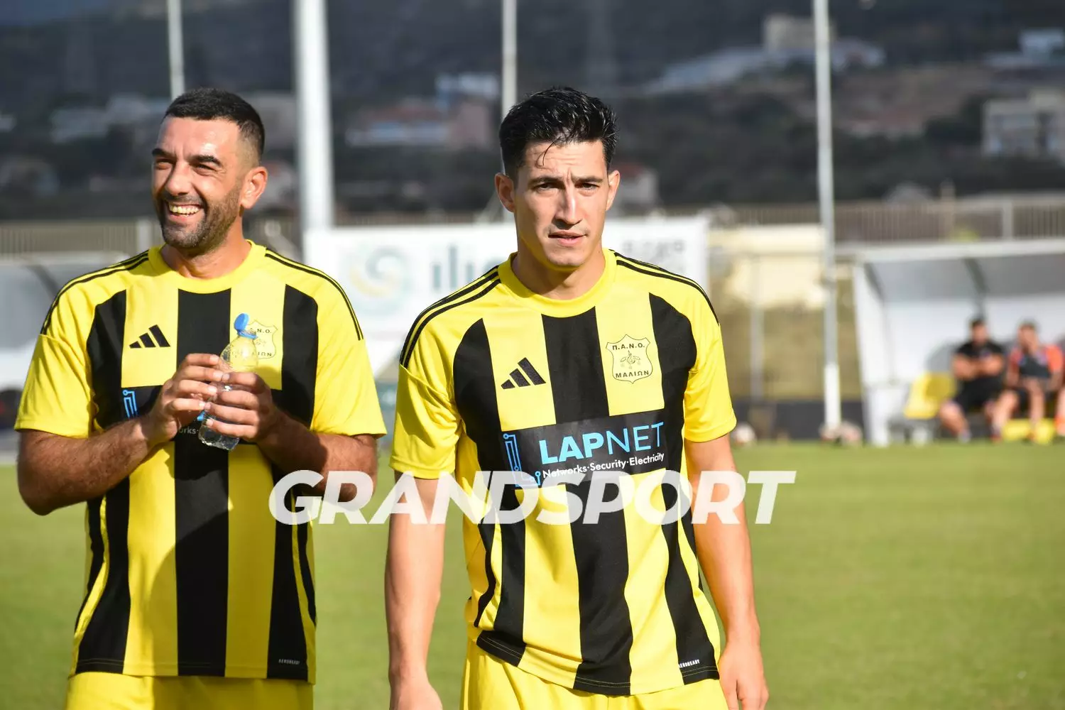 &Chi;&rho;. &Zeta;&alpha;&rho;&kappa;&alpha;&delta;&omicron;ύ&lambda;&alpha;&sigmaf;: &laquo;&Tau;&alpha; &nu;&tau;έ&rho;&mu;&pi;&iota; έ&chi;&omicron;&upsilon;&nu; &pi;ά&nu;&tau;&alpha; &tau;&eta; &delta;&iota;&kappa;ή &tau;&omicron;&upsilon;&sigmaf; &sigma;&eta;&mu;&alpha;&sigma;ί&alpha;&raquo;