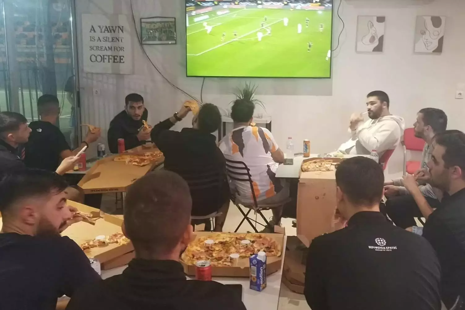Πρώτα προπόνηση, μετά πίτσες και Εθνική στο Άλογο Μαλεβιζίου