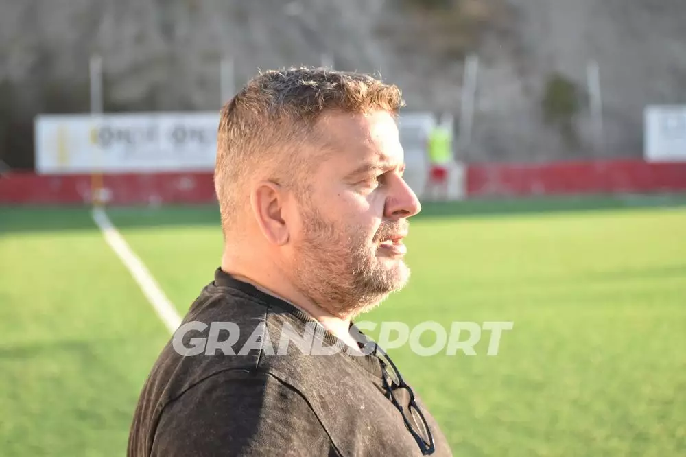 Γ. Κοντάκης: «Έχετε κόμπλεξ με το όνομα μου – Με έμενα μπορείτε να κάνετε ότι θέλετε με το παιδί μου δεν σας δίνω δικαίωμα»