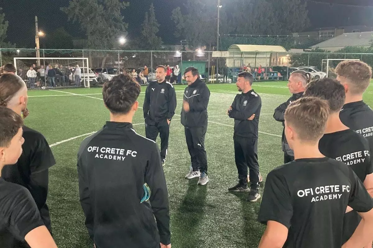 Επίσκεψη του Μανώλη Συκιωτάκη στην Ακαδημία του ΟΦΗ στην Αθήνα