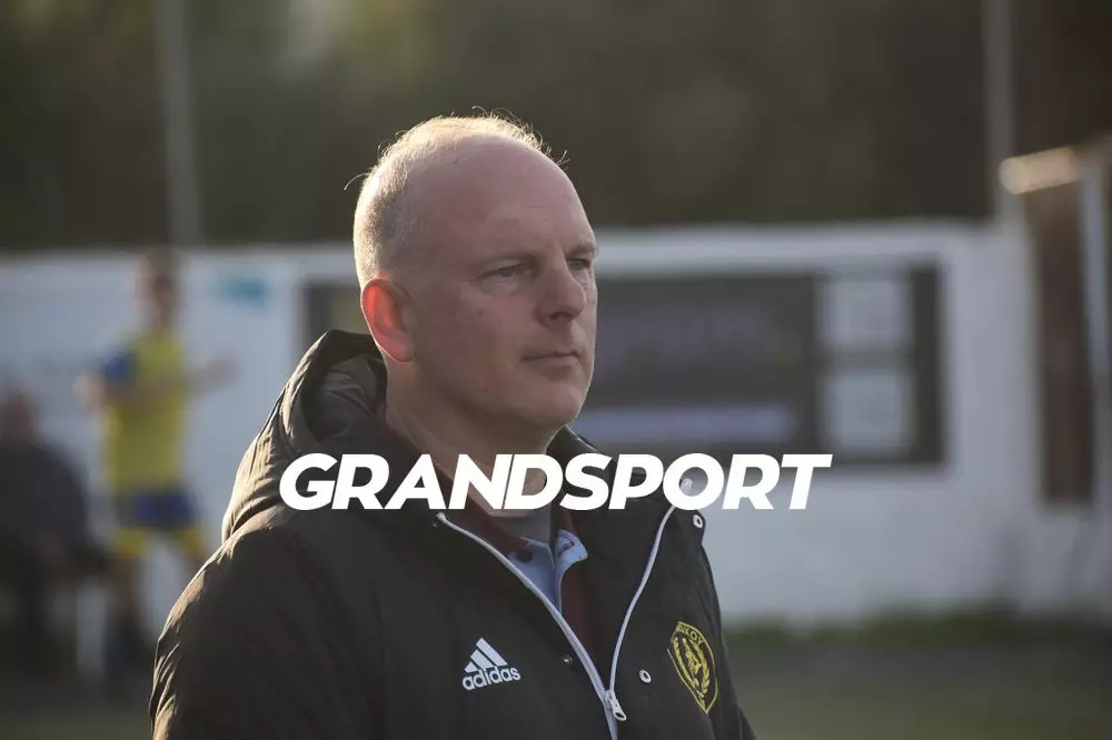 &Alpha;. &Mu;&alpha;&upsilon;&rho;&omicron;&gamma;&iota;&alpha;&nu;&nu;ά&kappa;&eta;&sigmaf;: &laquo;&Upsilon;&pi;&epsilon;&rho;&pi;&omicron;&lambda;ύ&tau;&iota;&mu;&omicron;&sigmaf; &beta;&alpha;&theta;&mu;ό&sigmaf;, &epsilon;&iota;&delta;&iota;&kappa;ά &mu;&epsilon; &tau;&omicron;&nu; &tau;&rho;ό&pi;&omicron; &pi;&omicron;&upsilon; ή&rho;&theta;&epsilon;&raquo;