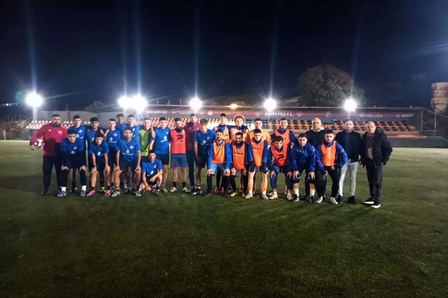 &Epsilon;ί&pi;&alpha;&nu; &Kappa;&alpha;&lambda;ά &Chi;&rho;&iota;&sigma;&tau;&omicron;ύ&gamma;&epsilon;&nu;&nu;&alpha; &mu;&epsilon; &phi;&iota;&lambda;&iota;&kappa;ό &kappa;&alpha;&iota; &mu;&pi;ά&rho;&mu;&pi;&epsilon;&kappa;&iota;&omicron;&upsilon; &sigma;&tau;&omicron;&nu; &Alpha;&lambda;&mu;&upsilon;&rho;ό