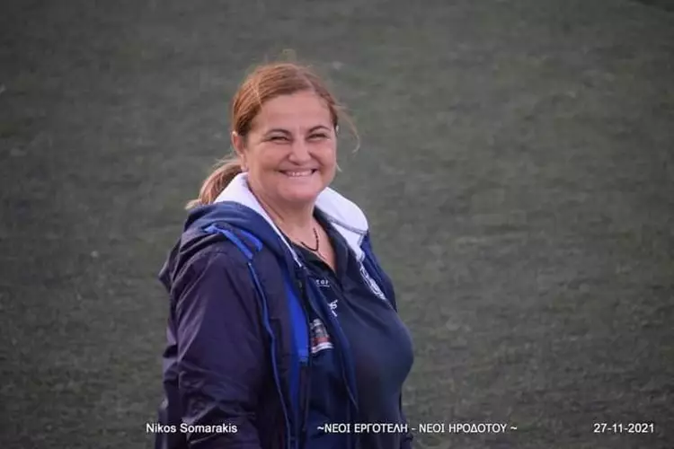 &Alpha;. &Delta;&iota;&alpha;&kappa;&omicron;&upsilon;&mu;ά&kappa;&eta;: &laquo;&Theta;&alpha; &sigma;&upsilon;&nu;&epsilon;&chi;ί&sigma;&omega; &nu;&alpha; &beta;&omicron;&eta;&theta;ά&omega; &tau;&eta;&nu; &omicron;&mu;ά&delta;&alpha; &tau;&eta;&sigmaf; &kappa;&alpha;&rho;&delta;&iota;ά&sigmaf; &mu;&omicron;&upsilon; &alpha;&pi;ό ά&lambda;&lambda;&omicron; &pi;ό&sigma;&tau;&omicron;&raquo;