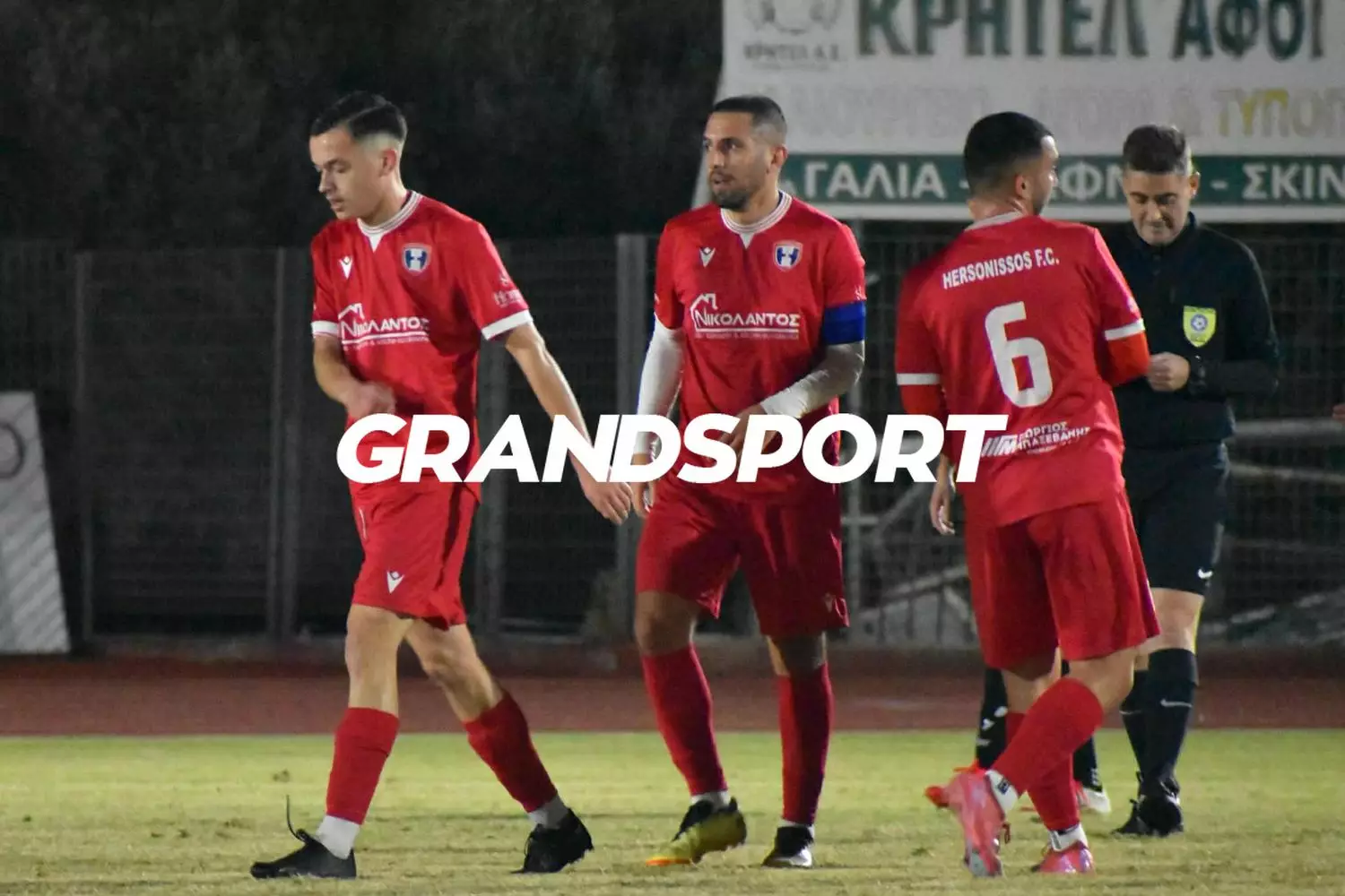 &Mu;&omicron;ί&rho;&epsilon;&sigmaf;-&Chi;&epsilon;&rho;&sigma;ό&nu;&eta;&sigma;&omicron;&sigmaf;: LIVE