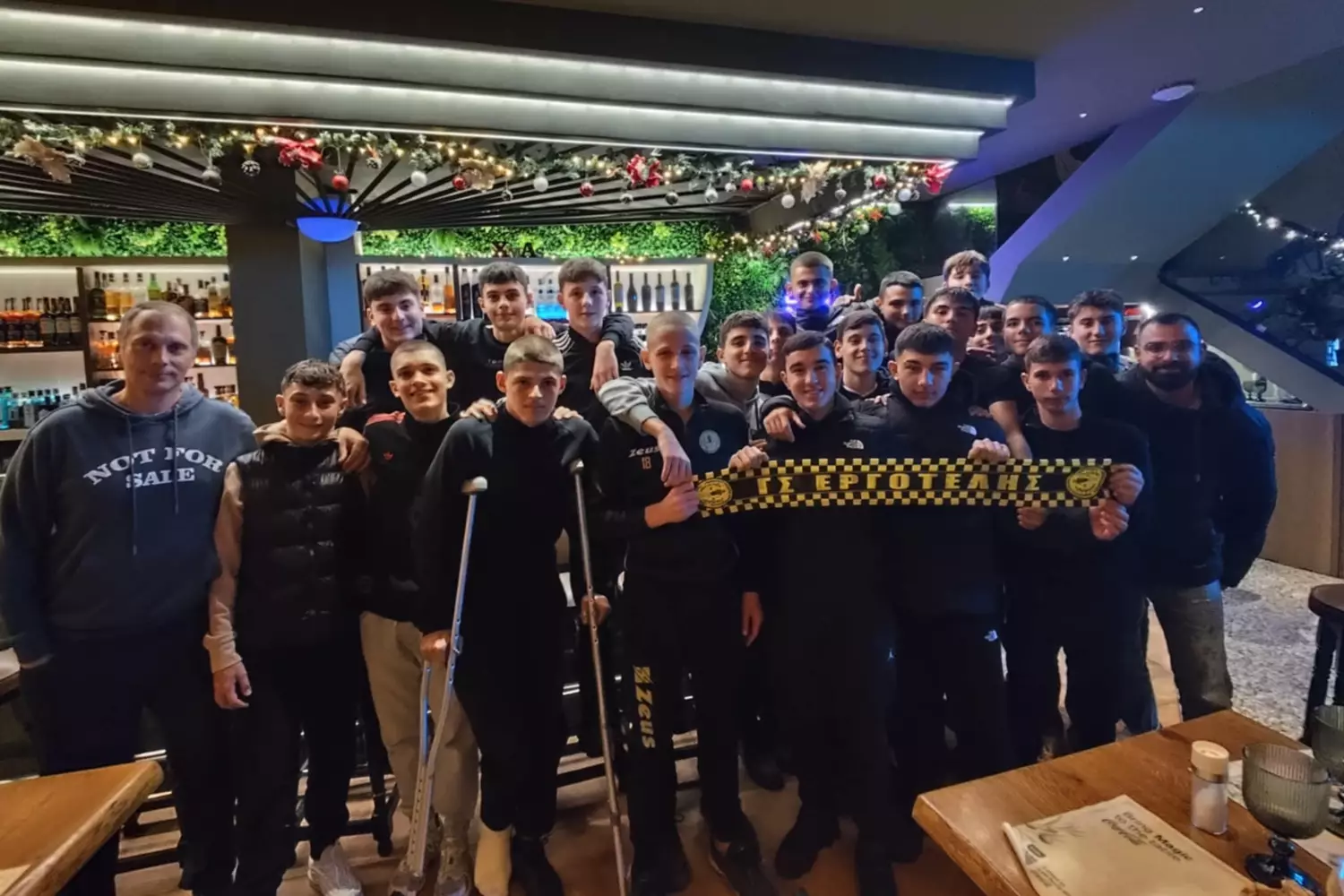 Ό&mu;&omicron;&rho;&phi;&eta; &beta;&rho;&alpha;&delta;&iota;ά &gamma;&iota;&alpha; &tau;&omicron;&nu; &Epsilon;&rho;&gamma;&omicron;&tau;έ&lambda;&eta; &Beta;&rsquo;