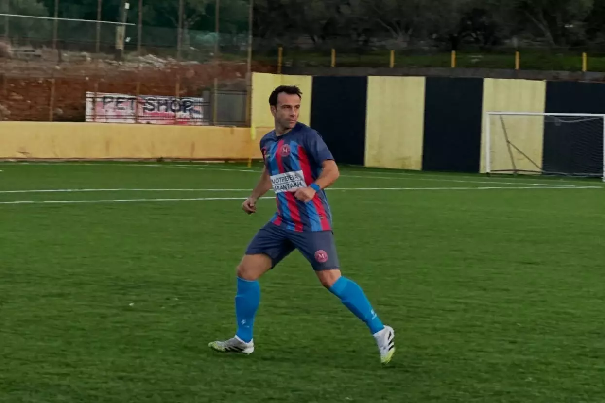 &laquo;&Sigma;&tau;&omicron; &tau;έ&lambda;&omicron;&sigmaf; &mu;&epsilon;&tau;&rho;ά&epsilon;&iota; &eta; &pi;&rho;&omicron;&sigma;&pi;ά&theta;&epsilon;&iota;&alpha;&raquo;