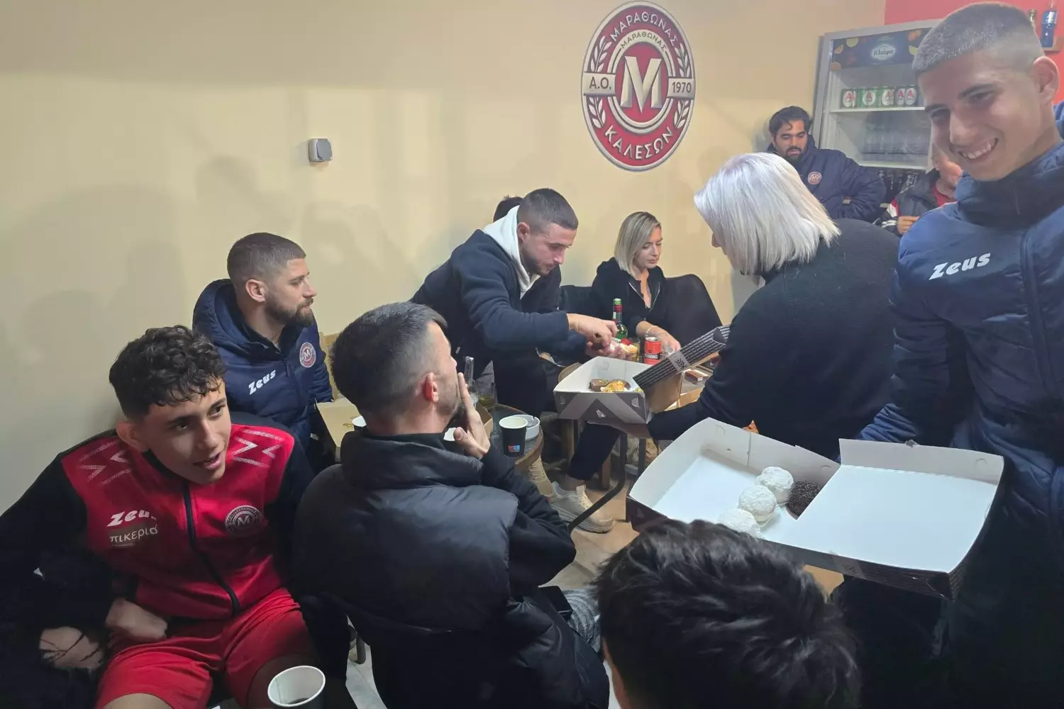 Έ&kappa;&lambda;&epsilon;&iota;&sigma;&epsilon; &tau;&eta; &chi;&rho;&omicron;&nu;&iota;ά &mu;&epsilon; &tau;&rho;&alpha;&pi;έ&zeta;&iota; &omicron; &Mu;&alpha;&rho;&alpha;&theta;ώ&nu;&alpha;&sigmaf;