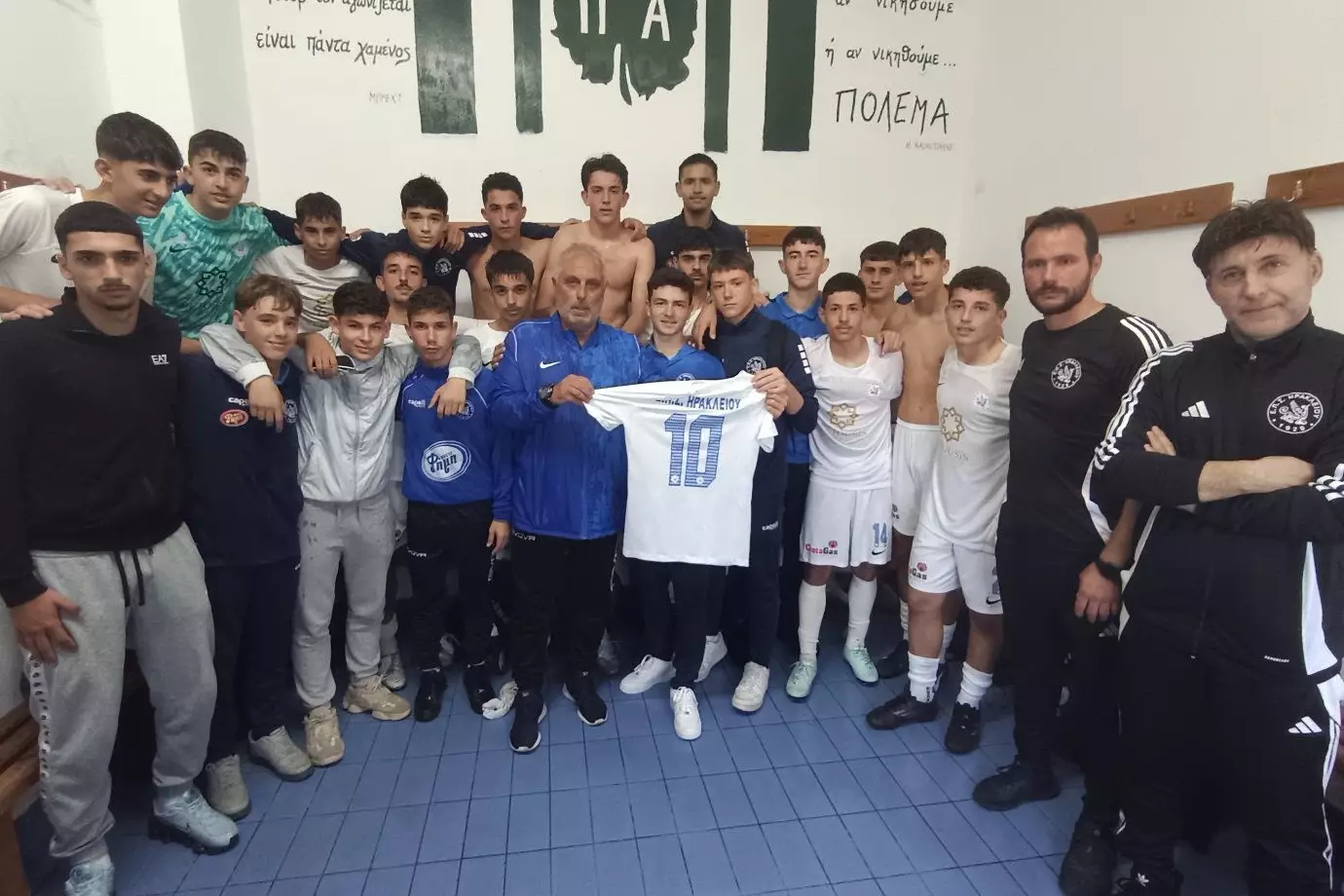 &Sigma;&tau;&omicron; &pi;&lambda;&epsilon;&upsilon;&rho;ό &tau;&omicron;&upsilon; &Nu;ό&rho;&gamma;&kappa;&epsilon;&nu; &Upsilon;&zeta;ά&iota; &eta; &Mu;&iota;&kappa;&tau;ή &Kappa;16 &Epsilon;&Pi;&Sigma;&Eta;