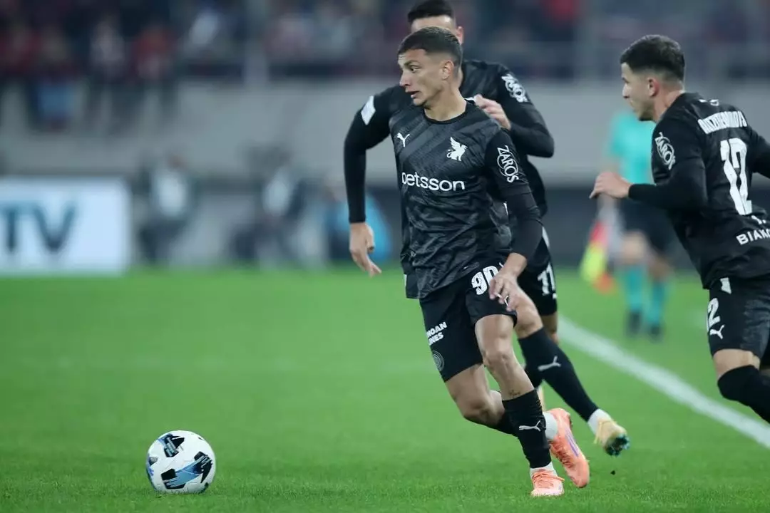 &Kappa;&alpha;&iota;&nu;&omicron;&upsilon;&rho;&gamma;&iota;ά&kappa;&eta;&sigmaf;: &laquo;&Delta;ύ&sigma;&kappa;&omicron;&lambda;&omicron; &pi;&alpha;&iota;&chi;&nu;ί&delta;&iota;, &alpha;&lambda;&lambda;ά έ&chi;&omicron;&upsilon;&mu;&epsilon; &pi;&rho;&omicron;&epsilon;&tau;&omicron;&iota;&mu;&alpha;&sigma;&tau;&epsilon;ί &kappa;&alpha;&tau;ά&lambda;&lambda;&eta;&lambda;&alpha;&raquo; (vid)