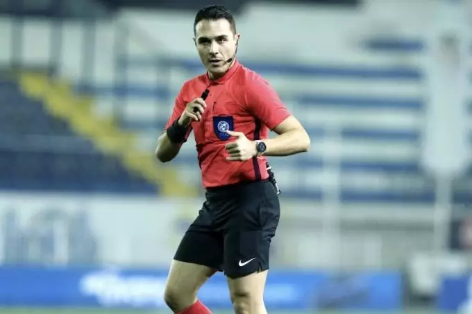 &Alpha;&nu;&alpha;&beta;&alpha;&theta;&mu;ί&sigma;&tau;&eta;&kappa;&epsilon; &omicron; &delta;&iota;&alpha;&iota;&tau;&eta;&tau;ή&sigmaf; &Pi;&omicron;&lambda;&upsilon;&chi;&rho;ό&nu;&eta;&sigmaf;