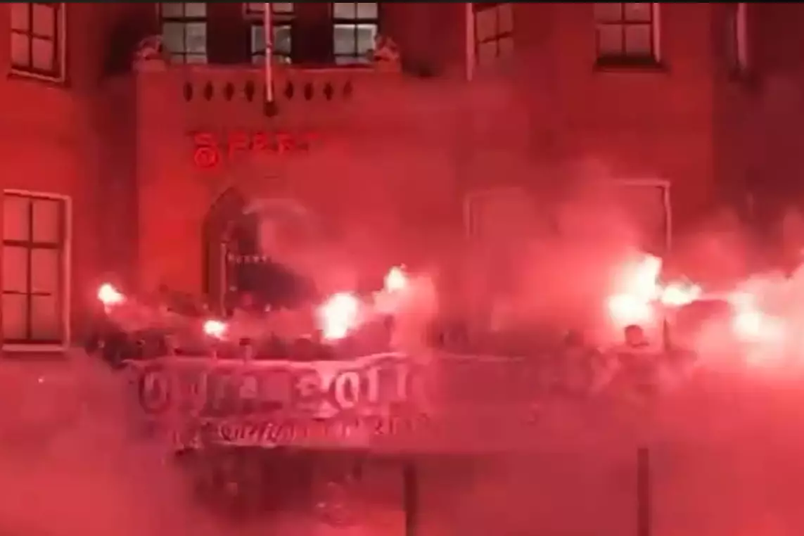 Δεν ξέχασαν τον ΟΦΗ οι οπαδοί της Σπάρτα Ρότερνταμ (vid)