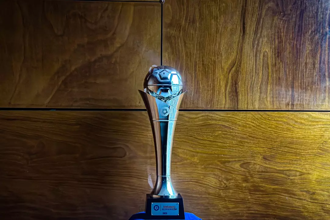 &Tau;&omicron; &tau;&rho;ό&pi;&alpha;&iota;&omicron; &tau;&omicron;&upsilon; Super Cup &pi;&omicron;&upsilon; &delta;&iota;&epsilon;&kappa;&delta;&iota;&kappa;&epsilon;ί &omicron; &Omicron;&Phi;&Eta;