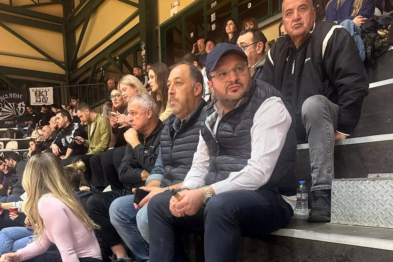 &Nu;. &Tau;&sigma;&alpha;&mu;&pi;&omicron;&upsilon;&rho;ά&kappa;&eta;&sigmaf;: &laquo;&Eta; &kappa;&alpha;&rho;&delta;&iota;ά &mu;&alpha;&sigmaf; &kappa;&alpha;&iota; &eta; &alpha;&gamma;ά&pi;&eta; &gamma;&iota;&alpha; &tau;&omicron;&nu; &Omicron;&Phi;&Eta; &pi;&alpha;&rho;&alpha;&mu;έ&nu;&epsilon;&iota; &tau;&epsilon;&rho;ά&sigma;&tau;&iota;&alpha;&raquo;