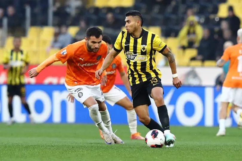 &Alpha;&Epsilon;&Kappa;-&Omicron;&Phi;&Eta;: LIVE