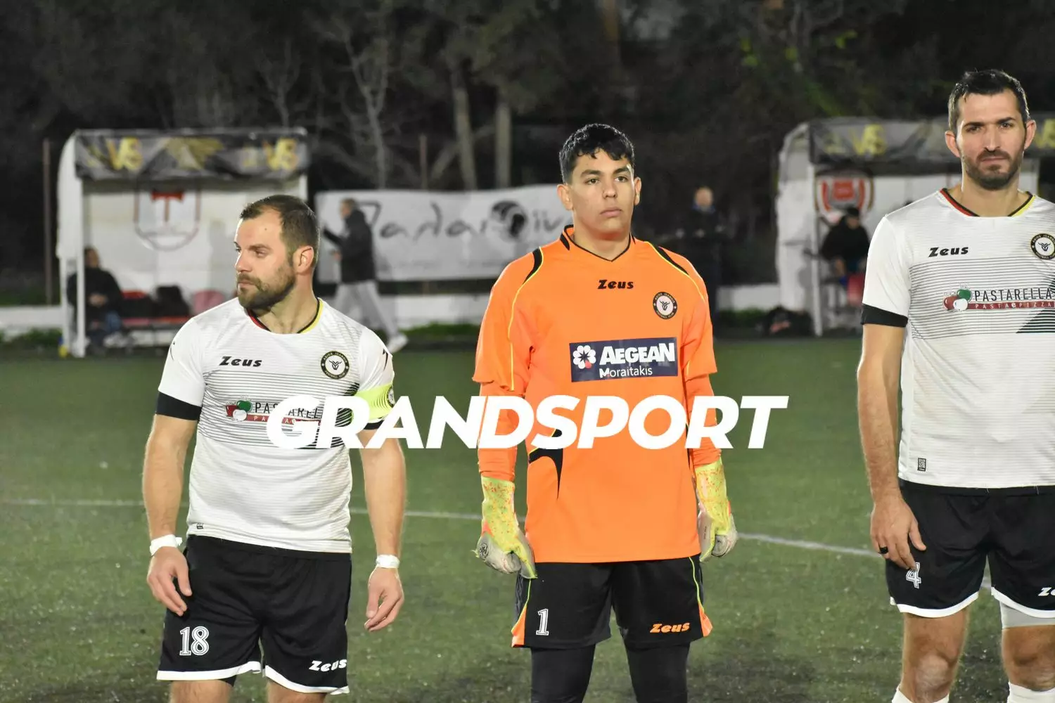 &Eta; &tau;&rho;&omicron;&mu;&epsilon;&rho;ή &delta;&iota;&pi;&lambda;ή &epsilon;&pi;έ&mu;&beta;&alpha;&sigma;&eta; &tau;&omicron;&upsilon; &Sigma;&phi;&alpha;&kappa;&iota;&alpha;&nu;ά&kappa;&eta; &sigma;&tau;&omicron; Ά&gamma;&iota;&omicron;&sigmaf; &Iota;&omega;ά&nu;&nu;&eta;&sigmaf;-&Mu;&omicron;ί&rho;&epsilon;&sigmaf; (vid)