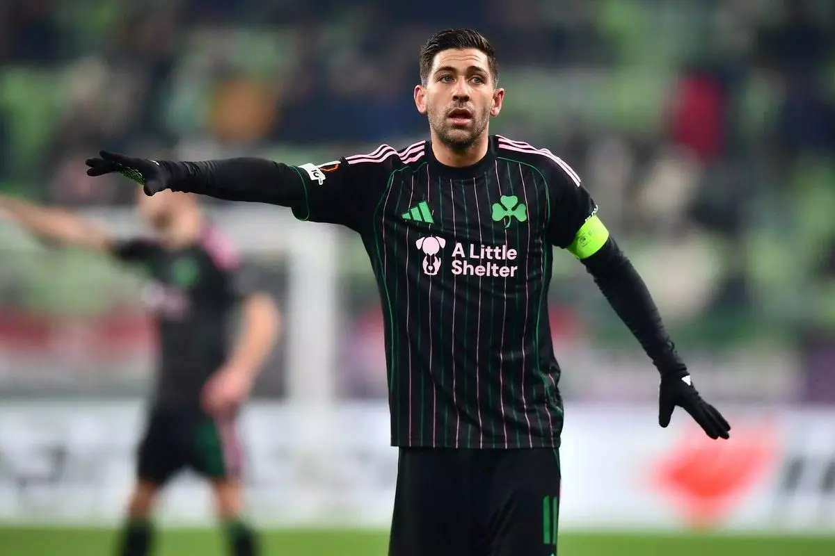 &Beta;&alpha;&theta;&mu;&omicron;&lambda;&omicron;&gamma;ί&alpha; UEFA: &Eta; &Epsilon;&lambda;&lambda;ά&delta;&alpha; &epsilon;&pi;έ&sigma;&tau;&rho;&epsilon;&psi;&epsilon; &sigma;&tau;&eta;&nu; 11&eta; &theta;έ&sigma;&eta; &mu;&epsilon;&tau;ά &tau;&eta;&nu; &iota;&sigma;&omicron;&pi;&alpha;&lambda;ί&alpha; &tau;&omicron;&upsilon; &Pi;&alpha;&nu;&alpha;&theta;&eta;&nu;&alpha;ϊ&kappa;&omicron;ύ