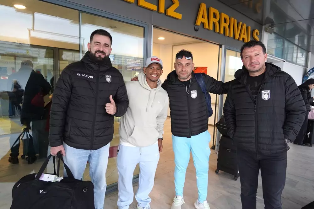 Έ&phi;&tau;&alpha;&sigma;&epsilon; &Kappa;&rho;ή&tau;&eta; &gamma;&iota;&alpha; &tau;&omicron;&nu; &Alpha;&Omicron; &Beta;&rho;&alpha;&chi;&alpha;&sigma;ί&omicron;&upsilon; &omicron; &Rho;&omicron;&lambda;&nu;&tau;ά&nu; &Nu;&tau;ί&alpha;&sigmaf; &Tau;&zeta;&omicron;&nu; &Chi;ά&rho;&iota;&sigma;&omicron;&nu;