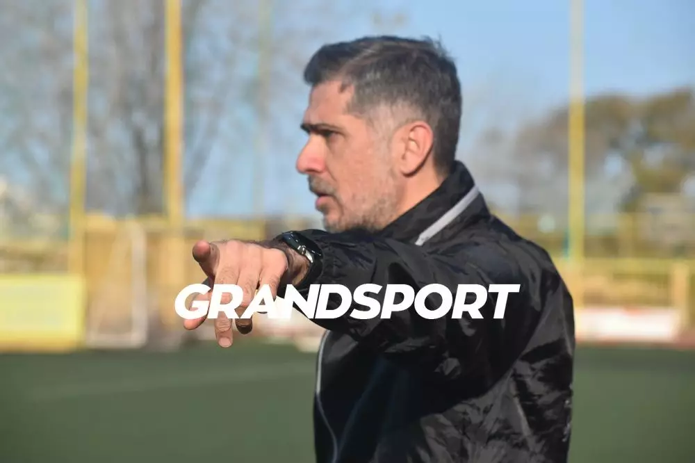 &Mu;. &Sigma;&eta;&phi;ά&kappa;&eta;&sigmaf;: &laquo;&Sigma;&eta;&mu;&alpha;&nu;&tau;&iota;&kappa;ή &nu;ί&kappa;&eta; &mu;&epsilon;&tau;ά &alpha;&pi;ό &pi;&omicron;&lambda;ύ &delta;ύ&sigma;&kappa;&omicron;&lambda;&omicron; &pi;&rho;ό&gamma;&rho;&alpha;&mu;&mu;&alpha;&raquo;