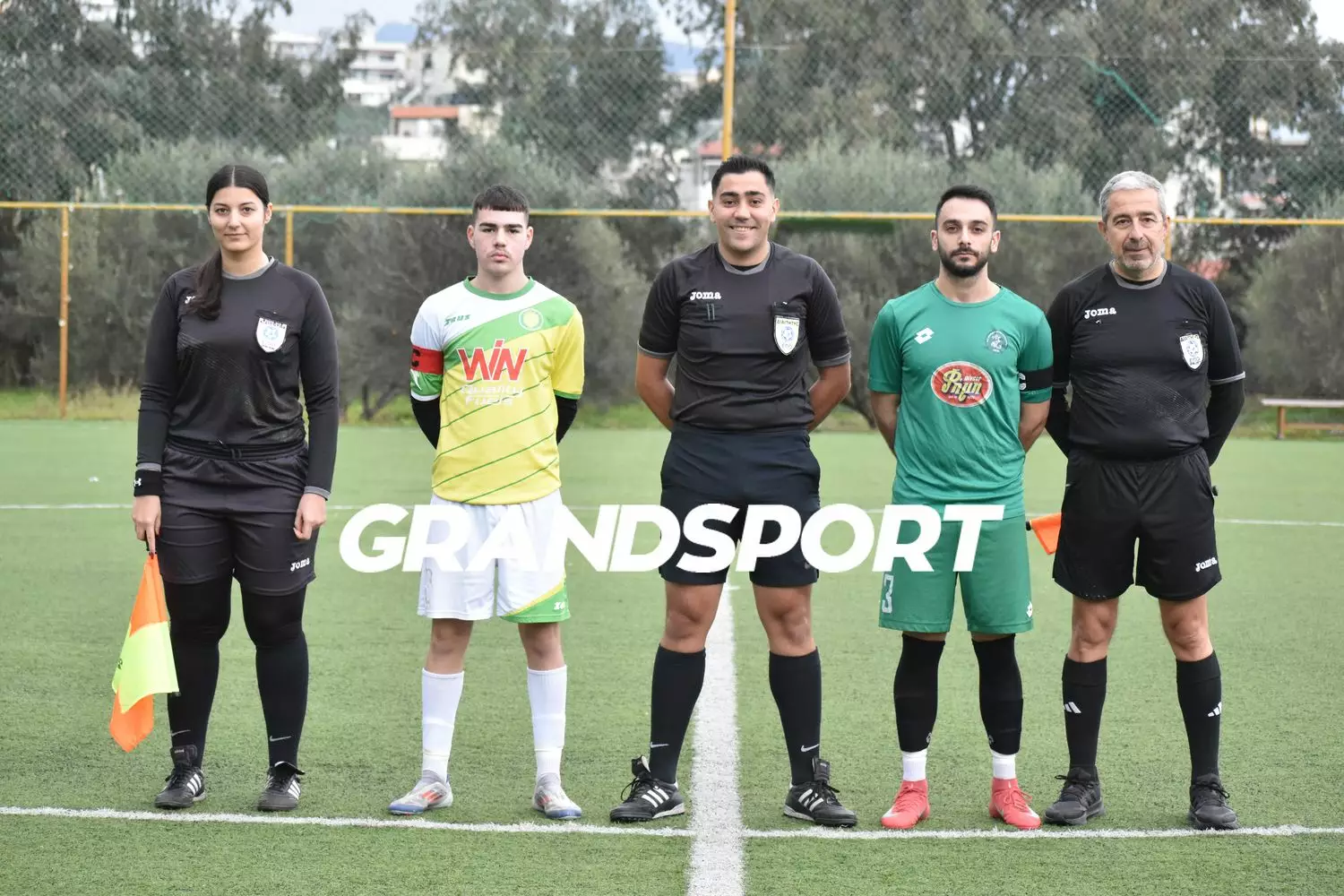 &Delta;ό&xi;&alpha; &Eta;&rho;&alpha;&kappa;&lambda;&epsilon;ί&omicron;&upsilon;-&Kappa;ό&rho;&omicron;&iota;&beta;&omicron;&sigmaf;: LIVE