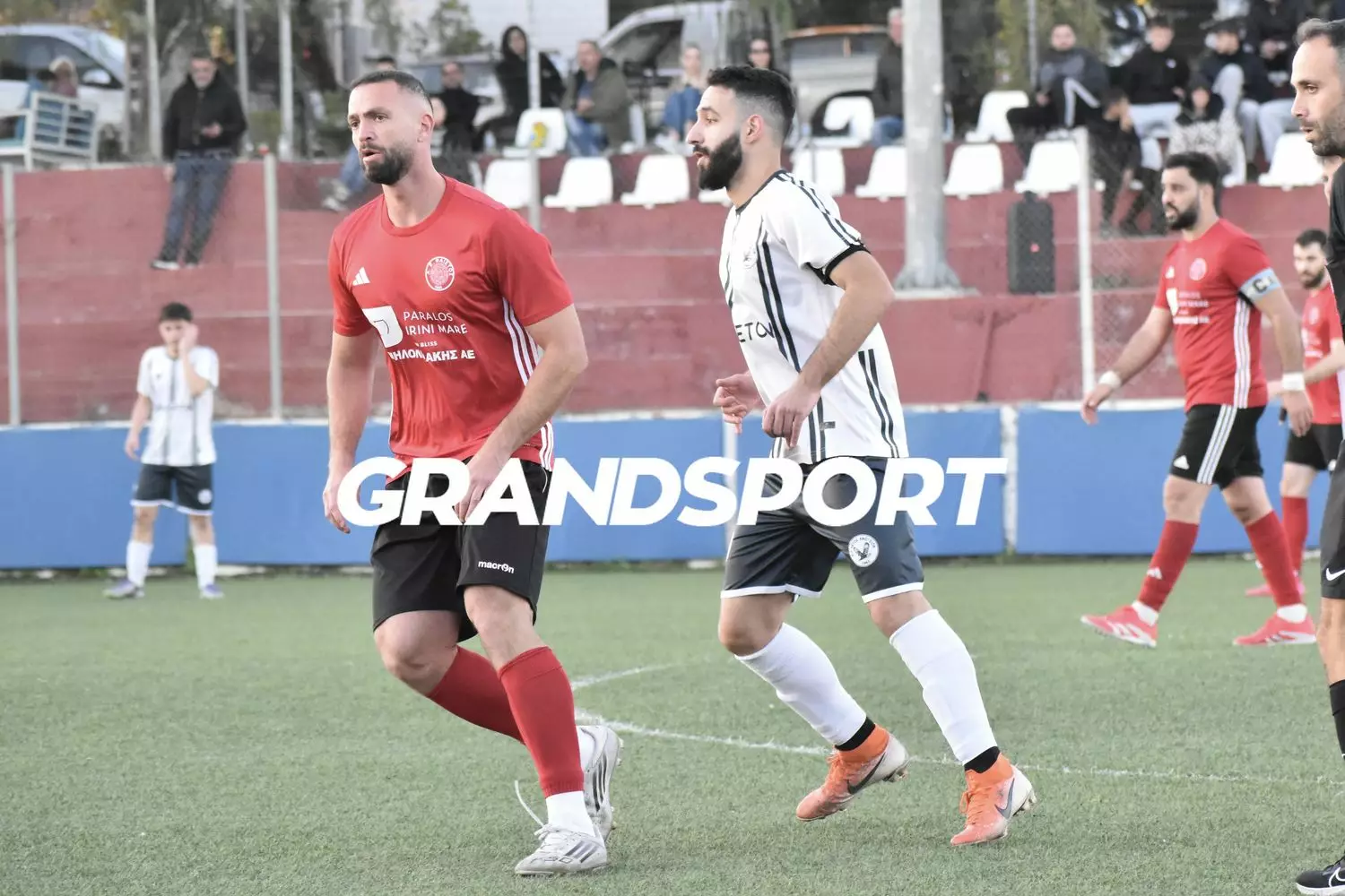 &Kappa;ύ&pi;&epsilon;&lambda;&lambda;&omicron; &Epsilon;&Pi;&Sigma;&Eta;: Έ&kappa;&alpha;&nu;&alpha;&nu; &tau;&eta;&nu; έ&kappa;&pi;&lambda;&eta;&xi;&eta; &Omicron;&Phi;&Alpha;&Mu; &kappa;&alpha;&iota; &Phi;&alpha;&iota;&sigma;&tau;ό&sigmaf;, &pi;ή&rho;&epsilon; &tau;&omicron; &epsilon;&iota;&sigma;&iota;&tau;ή&rho;&iota;&omicron; &kappa;&alpha;&iota; &omicron; &Alpha;&nu;&theta;&epsilon;&sigma;&tau;ί&omega;&nu;