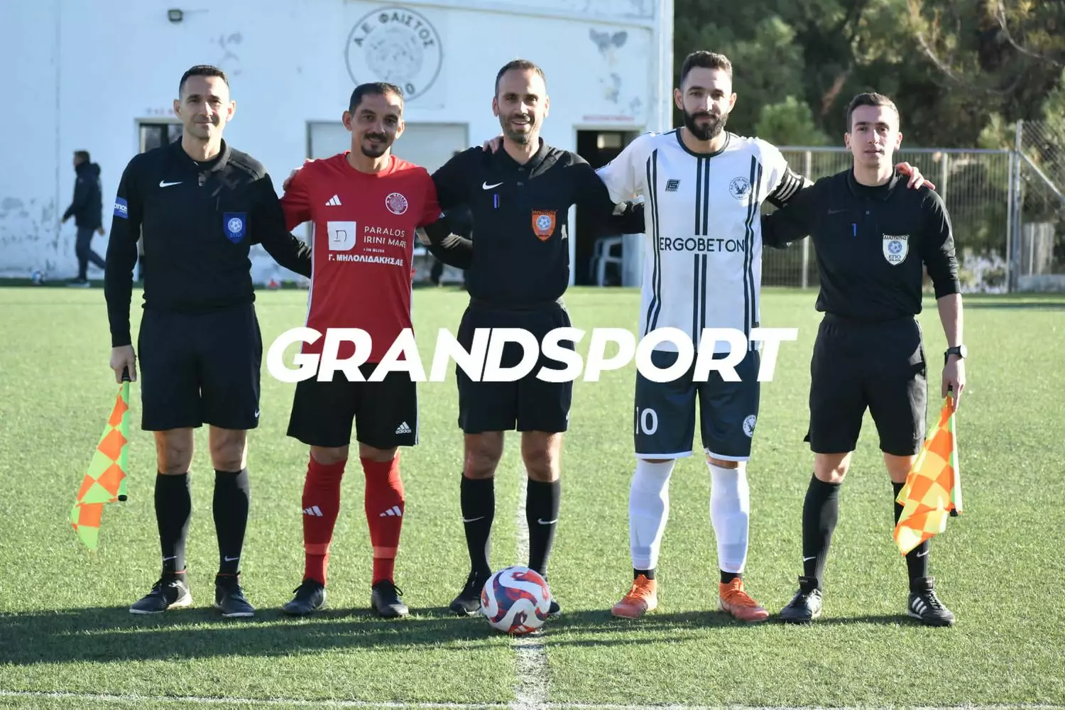 &Phi;&alpha;&iota;&sigma;&tau;ό&sigmaf;-&Alpha;&epsilon;&tau;ό&sigmaf; &Alpha;&nu;&omega;&gamma;&epsilon;ί&omega;&nu;: LIVE