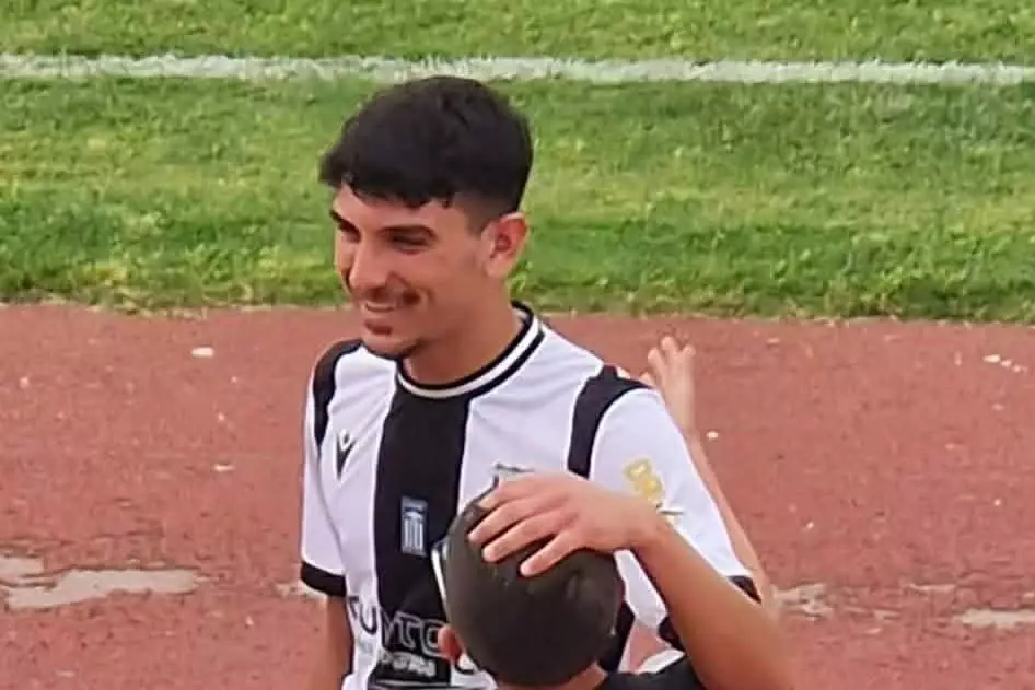 &Delta;&iota;&pi;&lambda;ό &mu;&epsilon;&tau;&alpha;&gamma;&rho;&alpha;&phi;&iota;&kappa;ό &laquo;&chi;&tau;ύ&pi;&eta;&mu;&alpha;&raquo; &gamma;&iota;&alpha; &tau;&omicron;&nu; &Kappa;ό&rho;&alpha;&kappa;&alpha;