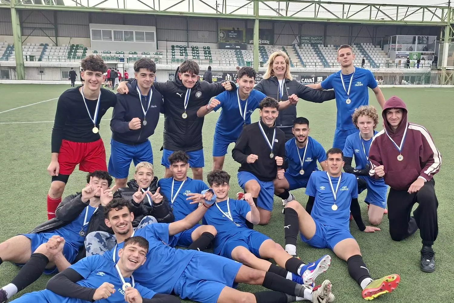 &Pi;&rho;&omega;&tau;&alpha;&theta;&lambda;ή&tau;&rho;&iota;&alpha; &eta; &omicron;&mu;ά&delta;&alpha; &pi;&omicron;&delta;&omicron;&sigma;&phi;&alpha;ί&rho;&omicron;&upsilon; &tau;&omicron;&upsilon; &Gamma;&Epsilon;&Lambda; &Gamma;&alpha;&zeta;ί&omicron;&upsilon; &sigma;&tau;&omicron; &sigma;&chi;&omicron;&lambda;&iota;&kappa;ό &pi;&rho;&omega;&tau;ά&theta;&lambda;&eta;&mu;&alpha; &Eta;&rho;&alpha;&kappa;&lambda;&epsilon;ί&omicron;&upsilon;