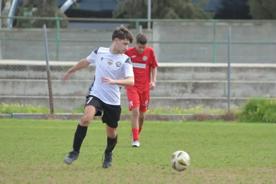 &Pi;&rho;&omicron; &tau;&omega;&nu; &pi;&upsilon;&lambda;ώ&nu; &tau;&omega;&nu; &Delta;&epsilon;&iota;&lambda;&iota;&nu;ώ&nu; &omicron; &Gamma;. &Phi;&omega;&tau;ί&omicron;&upsilon;