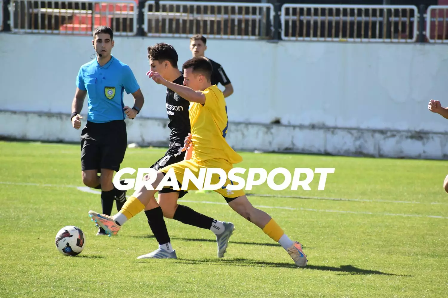 &Lambda;&epsilon;&upsilon;&kappa;ή &iota;&sigma;&omicron;&pi;&alpha;&lambda;ί&alpha; &gamma;&iota;&alpha; &Kappa;19 &Omicron;&Phi;&Eta; &kappa;&alpha;&iota; &Pi;&alpha;&nu;&alpha;&iota;&tau;&omega;&lambda;&iota;&kappa;ό &sigma;&tau;&omicron; &laquo;&Gamma;&epsilon;&nu;&tau;ί &Kappa;&omicron;&upsilon;&lambda;έ&raquo;