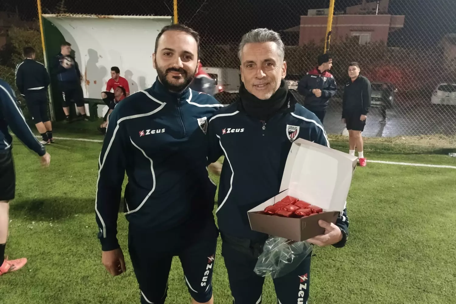 &Kappa;έ&rho;&alpha;&sigma;&alpha;&nu; &omicron;&iota; &epsilon;&rho;&tau;ά&zeta;&omicron;&nu;&tau;&epsilon;&sigmaf; &sigma;&tau;&omicron;&nu; &Omicron;&Phi;&Alpha;&Mu;