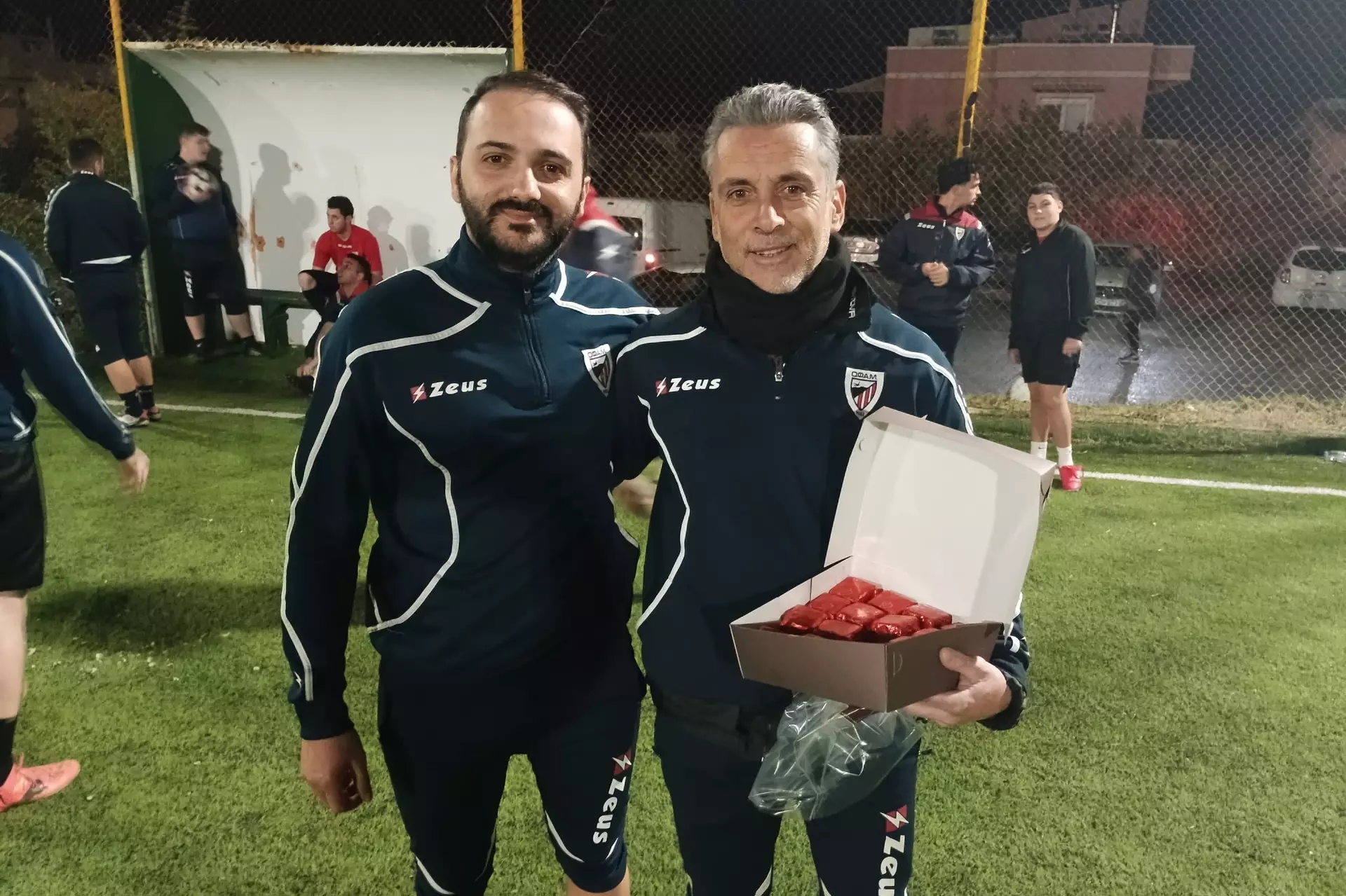 &Kappa;έ&rho;&alpha;&sigma;&alpha;&nu; &omicron;&iota; &epsilon;&rho;&tau;ά&zeta;&omicron;&nu;&tau;&epsilon;&sigmaf; &sigma;&tau;&omicron;&nu; &Omicron;&Phi;&Alpha;&Mu;