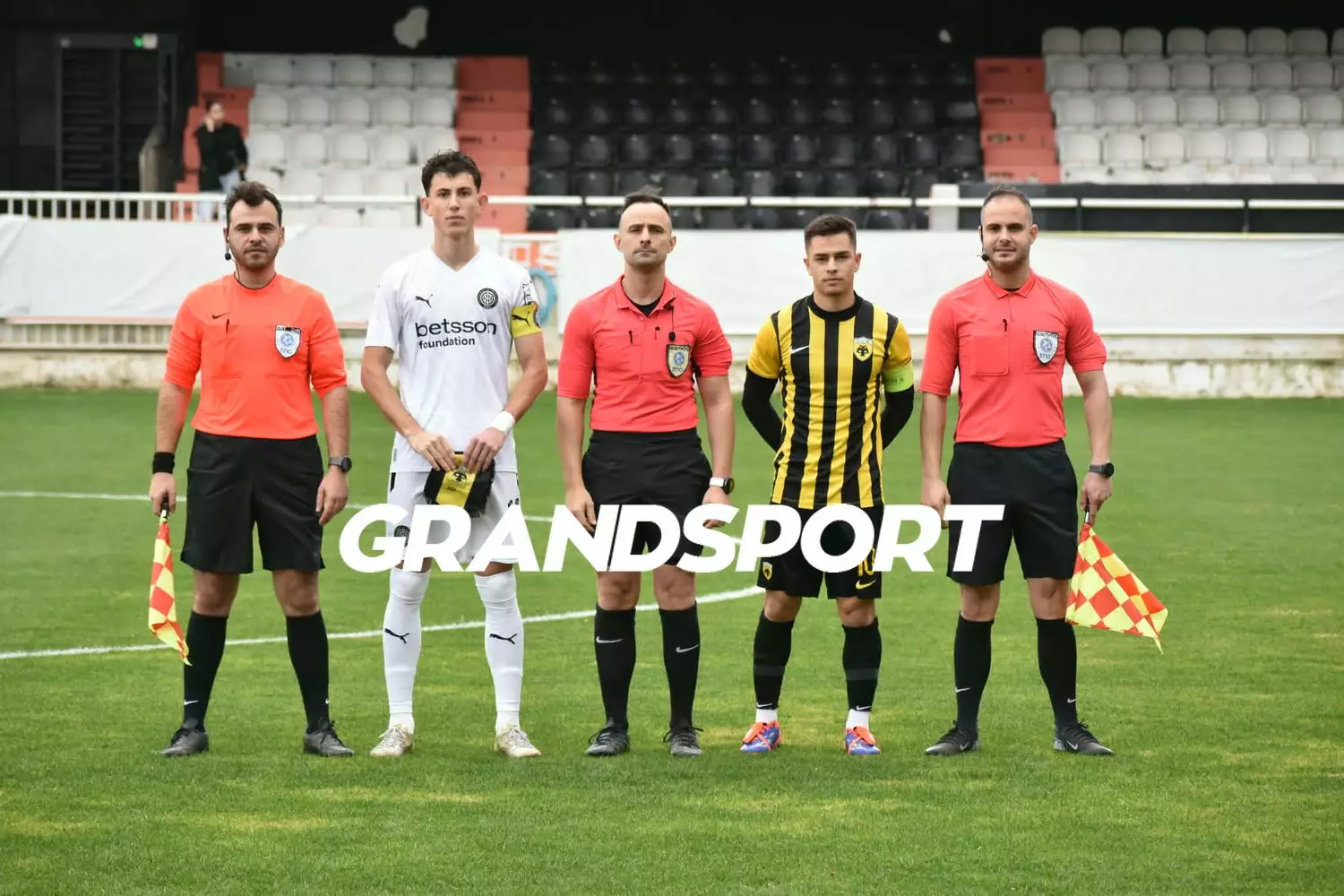 &Kappa;19 &Omicron;&Phi;&Eta;-&Alpha;&Epsilon;&Kappa;: LIVE