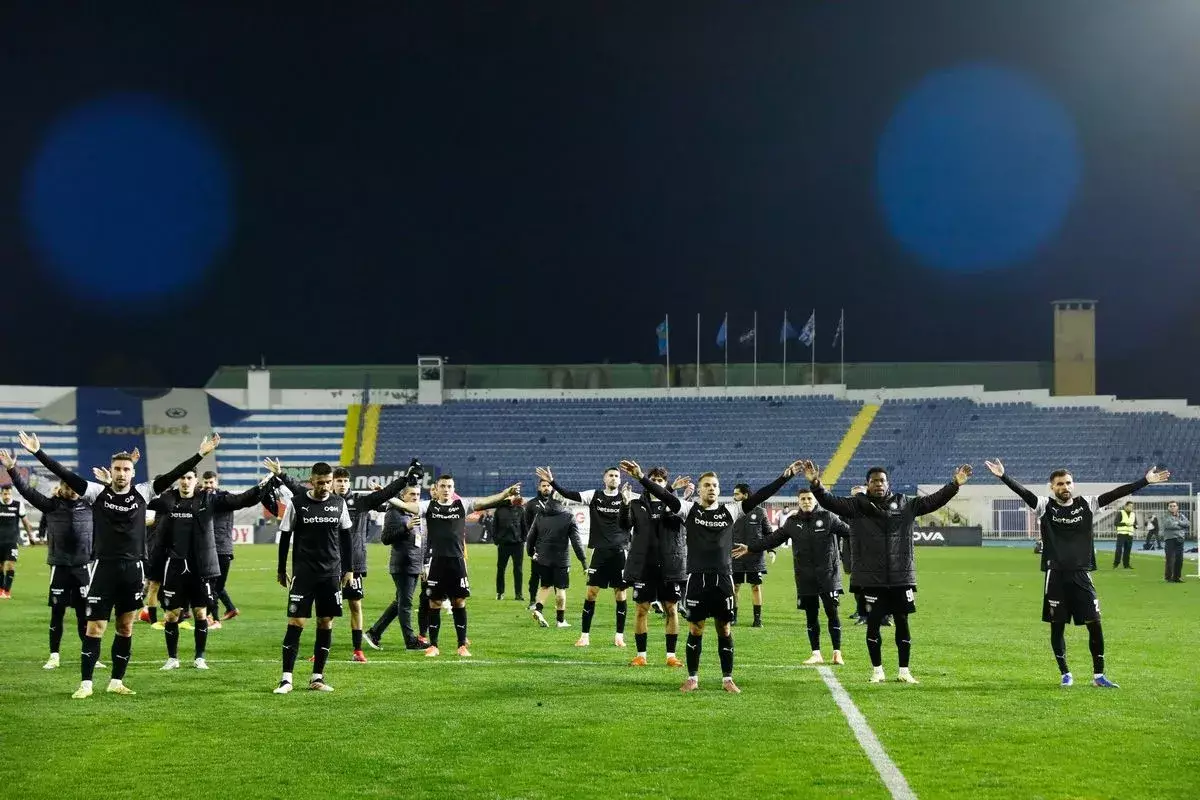 &Omicron;&Phi;&Eta;: &Eta; &omicron;&mu;ά&delta;&alpha; &pi;&alpha;&nu;&eta;&gamma;ύ&rho;&iota;&sigma;&epsilon; &mu;&alpha;&zeta;ί &mu;&epsilon; &tau;&omicron;&nu; &kappa;ό&sigma;&mu;&omicron; &tau;&omicron; &mu;&epsilon;&gamma;ά&lambda;&omicron; &delta;&iota;&pi;&lambda;ό!