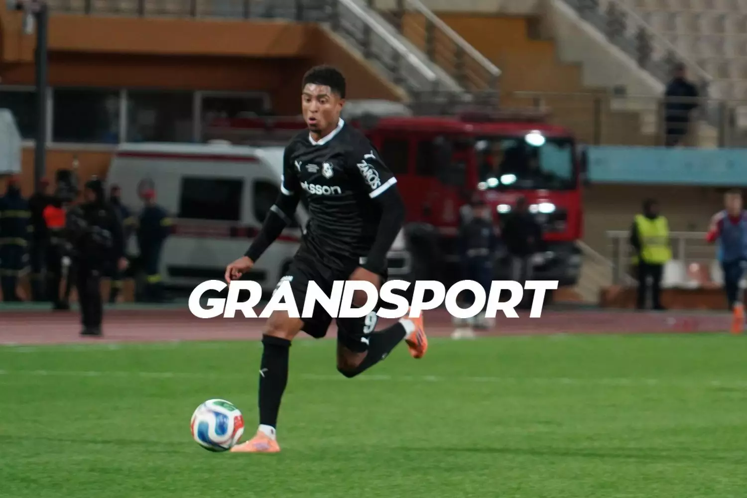 &Upsilon;&pi;&omicron;&psi;ή&phi;&iota;&omicron;&sigmaf; &gamma;&iota;&alpha; &pi;&alpha;ί&kappa;&tau;&eta;&sigmaf; &tau;&omicron;&upsilon; &mu;ή&nu;&alpha; &sigma;&tau;&eta; Super League &omicron; Έ&nu;&tau;&iota; &Sigma;&alpha;&lambda;&sigma;έ&delta;&omicron;