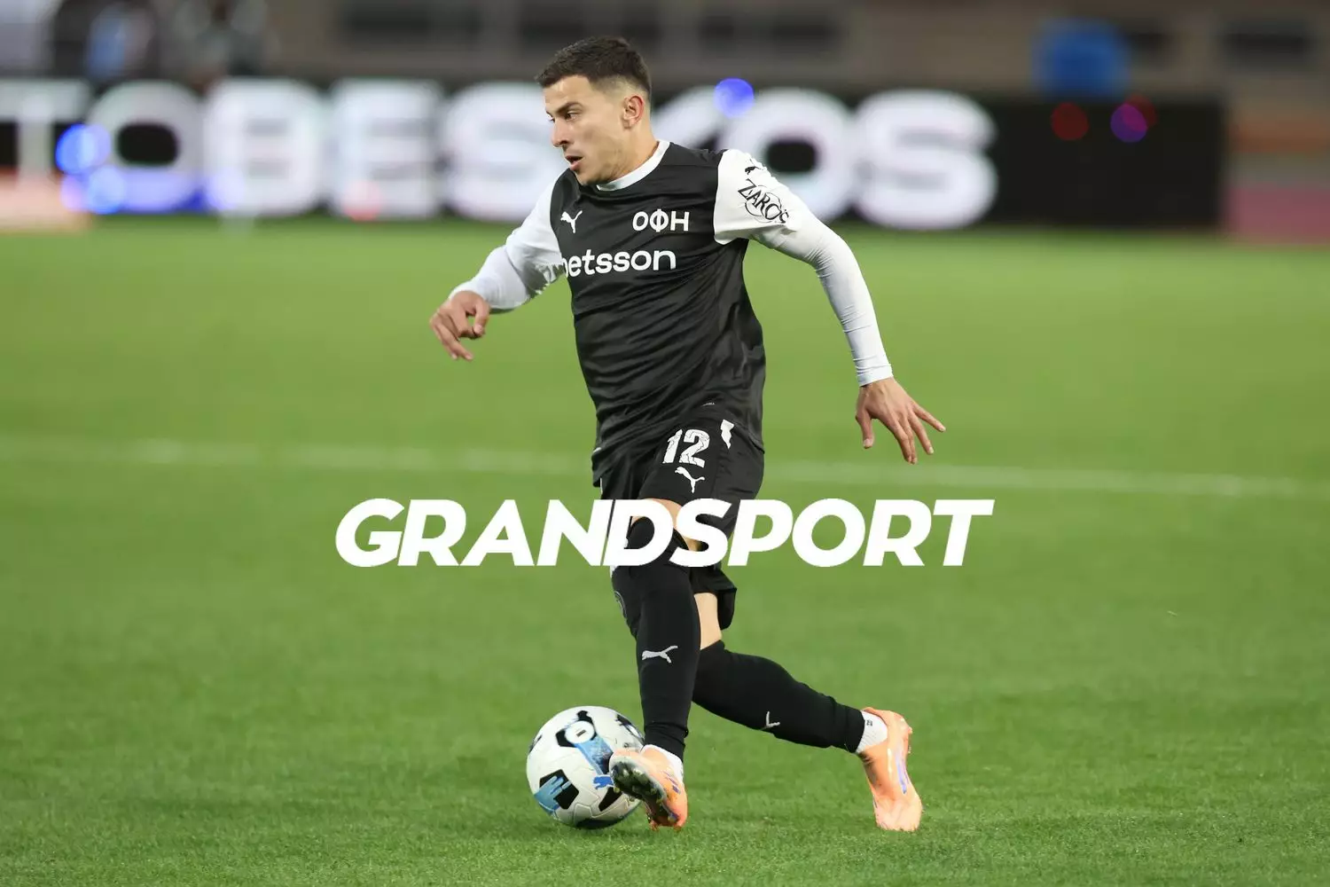 Super League: &Eta; &beta;&alpha;&theta;&mu;&omicron;&lambda;&omicron;&gamma;ί&alpha; &mu;&epsilon;&tau;ά &tau;&eta; &mu;&epsilon;&gamma;ά&lambda;&eta; &nu;ί&kappa;&eta; &tau;&omicron;&upsilon; &Omicron;&Phi;&Eta;