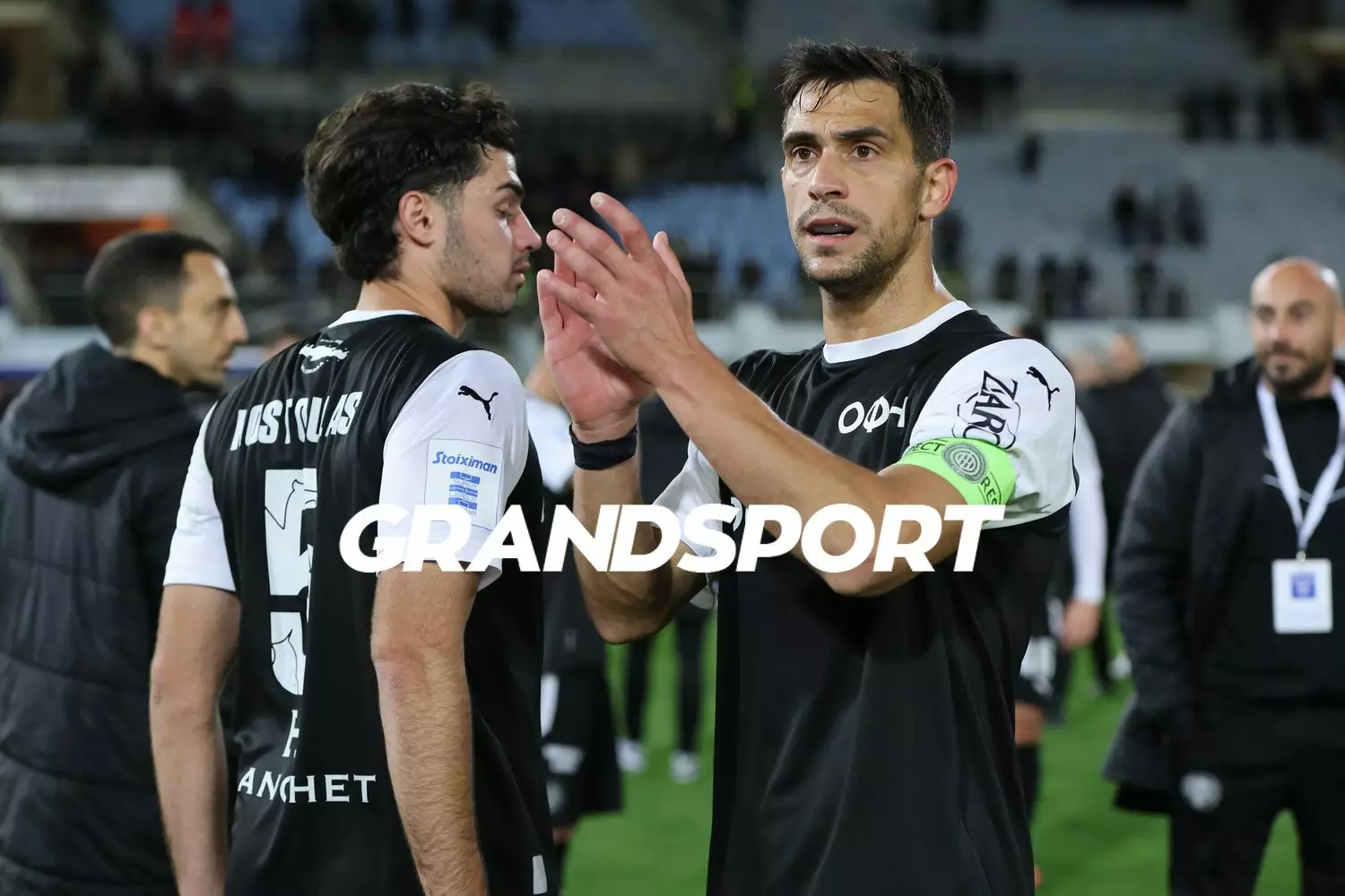 &Mu;&epsilon; &tau;&omicron; &mu;&upsilon;&alpha;&lambda;ό &sigma;&tau;&eta;&nu; &Alpha;&Epsilon;&Kappa; &omicron; &Omicron;&Phi;&Eta;