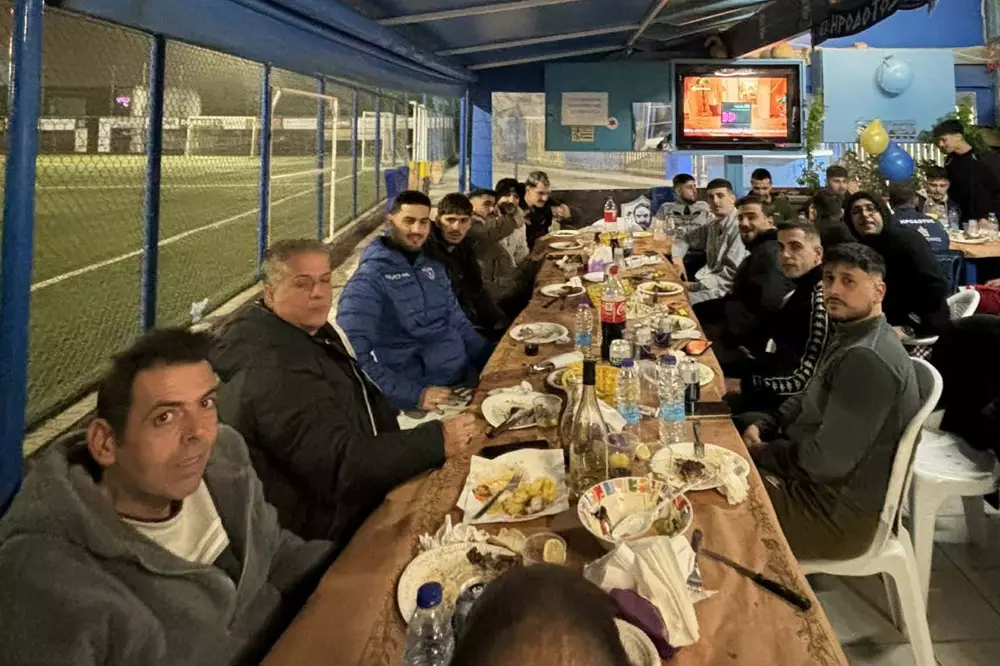 Έ&kappa;&omicron;&psi;&alpha;&nu; &tau;&eta;&nu; &pi;ί&tau;&alpha; &tau;&omicron;&upsilon;&sigmaf; &sigma;&tau;&omicron;&upsilon;&sigmaf; &Pi;&alpha;ί&delta;&epsilon;&sigmaf; &Eta;&rho;&omicron;&delta;ό&tau;&omicron;&upsilon;