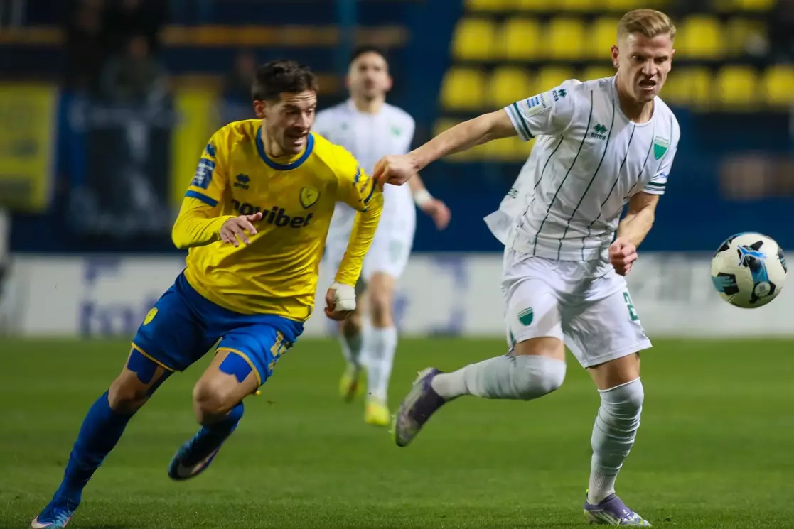 Super League: &Nu;ί&kappa;&epsilon;&sigmaf; &gamma;&iota;&alpha; &Alpha;&tau;&rho;ό&mu;&eta;&tau;&omicron; &kappa;&alpha;&iota; &Pi;&alpha;&nu;&alpha;&iota;&tau;&omega;&lambda;&iota;&kappa;ό, &upsilon;&pi;&omicron;&chi;ώ&rho;&eta;&sigma;&epsilon; &mu;ί&alpha; &theta;έ&sigma;&eta; &omicron; &Omicron;&Phi;&Eta;