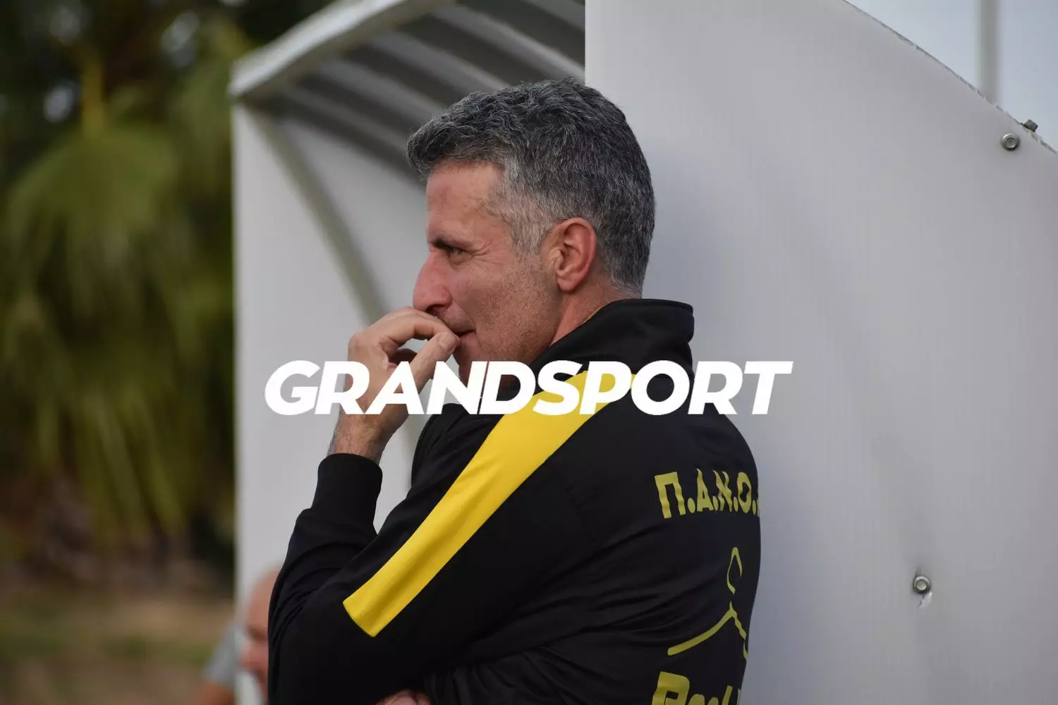 &Gamma;. &Phi;&iota;&nu;&omicron;&kappa;&alpha;&lambda;&iota;ώ&tau;&eta;&sigmaf;: &laquo;&Delta;&epsilon;&chi;&tau;ή&kappa;&alpha;&mu;&epsilon; &delta;ύ&omicron; &epsilon;ύ&kappa;&omicron;&lambda;&alpha; &gamma;&kappa;&omicron;&lambda;, &theta;&alpha; &beta;&omicron;&eta;&theta;ή&sigma;&omicron;&upsilon;&nu; &tau;&alpha; &nu;έ&alpha; &pi;&alpha;&iota;&delta;&iota;ά&raquo;