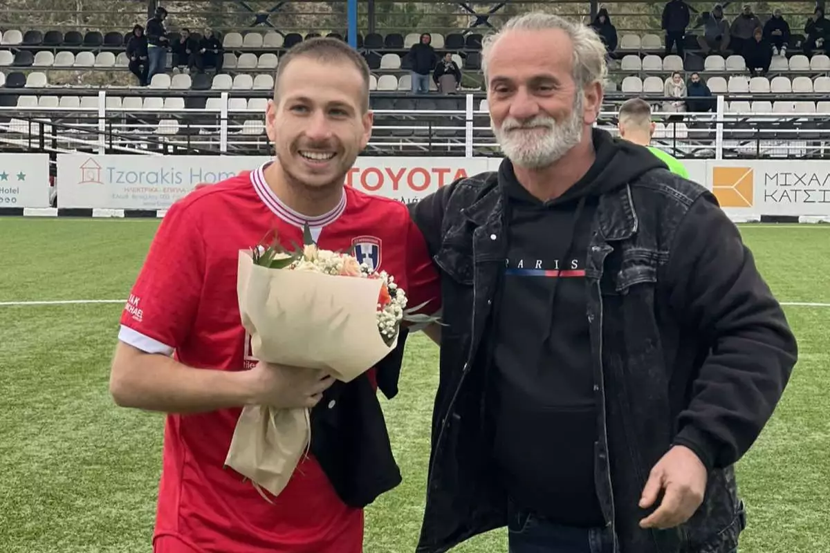 &Tau;ί&mu;&eta;&sigma;&epsilon; &Pi;&alpha;&pi;&alpha;&delta;&iota;ό &omicron; &Pi;&Alpha;&Omicron;&Kappa;