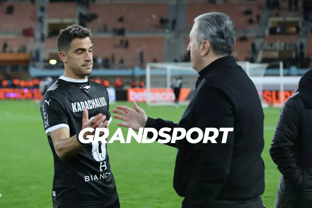 &Beta;. &Lambda;&alpha;&mu;&pi;&rho;ό&pi;&omicron;&upsilon;&lambda;&omicron;&sigmaf;: &laquo;&Mu;&alpha;&sigmaf; &pi;&iota;&kappa;&rho;&alpha;ί&nu;&epsilon;&iota; &eta; ή&tau;&tau;&alpha; &alpha;&lambda;&lambda;ά &delta;&omicron;&upsilon;&lambda;&epsilon;ύ&omicron;&upsilon;&mu;&epsilon; &sigma;&omega;&sigma;&tau;ά&raquo; (vid)